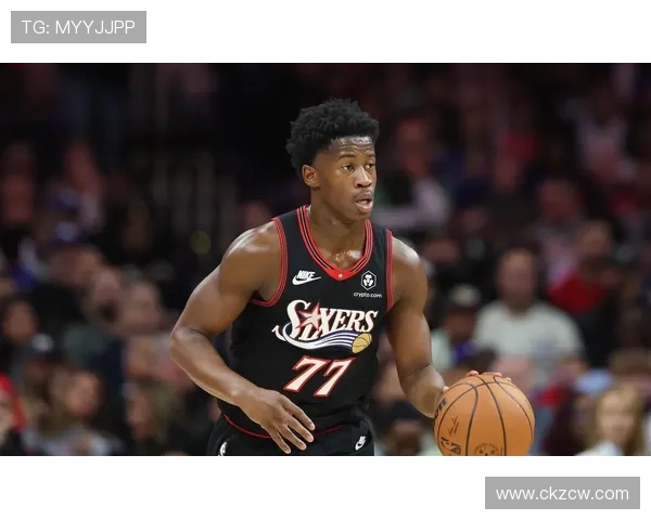 埃奇库姆关键补篮助球队逆转8中4贡献10分6板5助3断表现抢眼